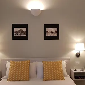 Roman Suite Guest House Frühstückspension